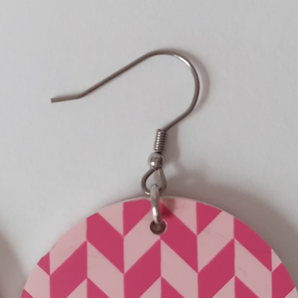 Mod' Earrings - Picture 4 of 4